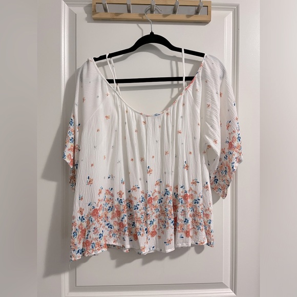 Forever 21 Floral Blouse - Picture 2 of 3